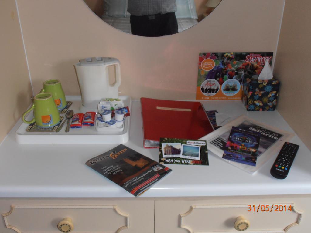 كيلارني Larkfield House B&B, Ballycasheen Kerry V93 Wd51 الغرفة الصورة